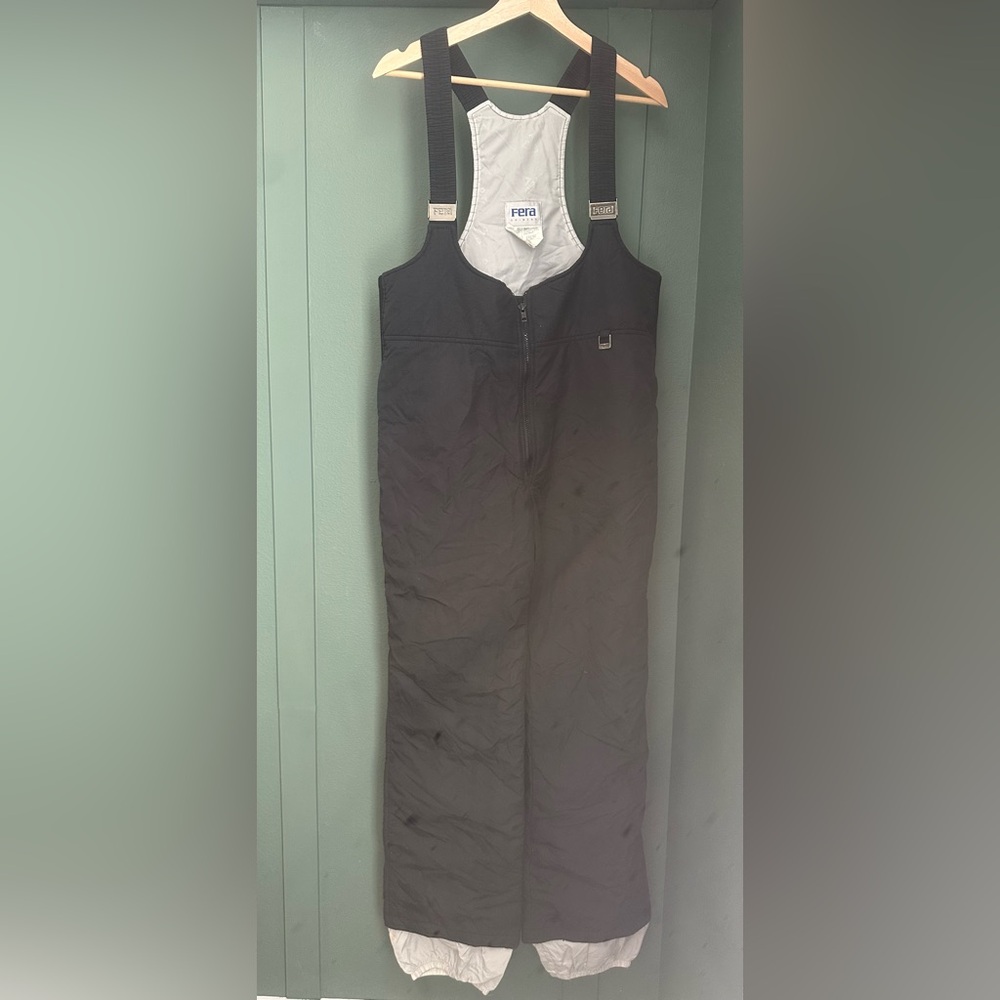 FERA Skiwear Men’s Vintage Black Ski/Snowboard Pants - Size 36T